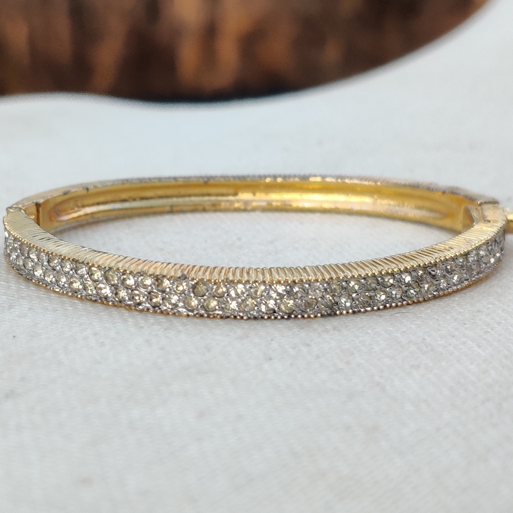 Vintage Joseph Mazer Rhinestone hinged bracelet - Picture 8 of 11